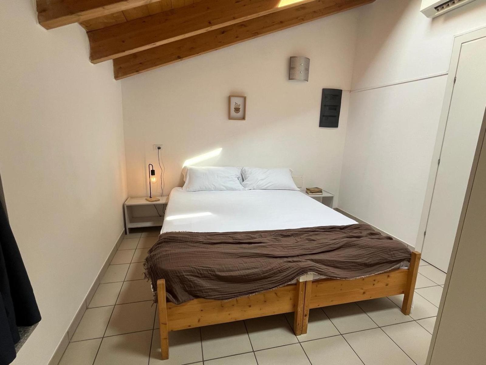 Ostello Casa Rossa Laveno-Mombello Zewnętrze zdjęcie
