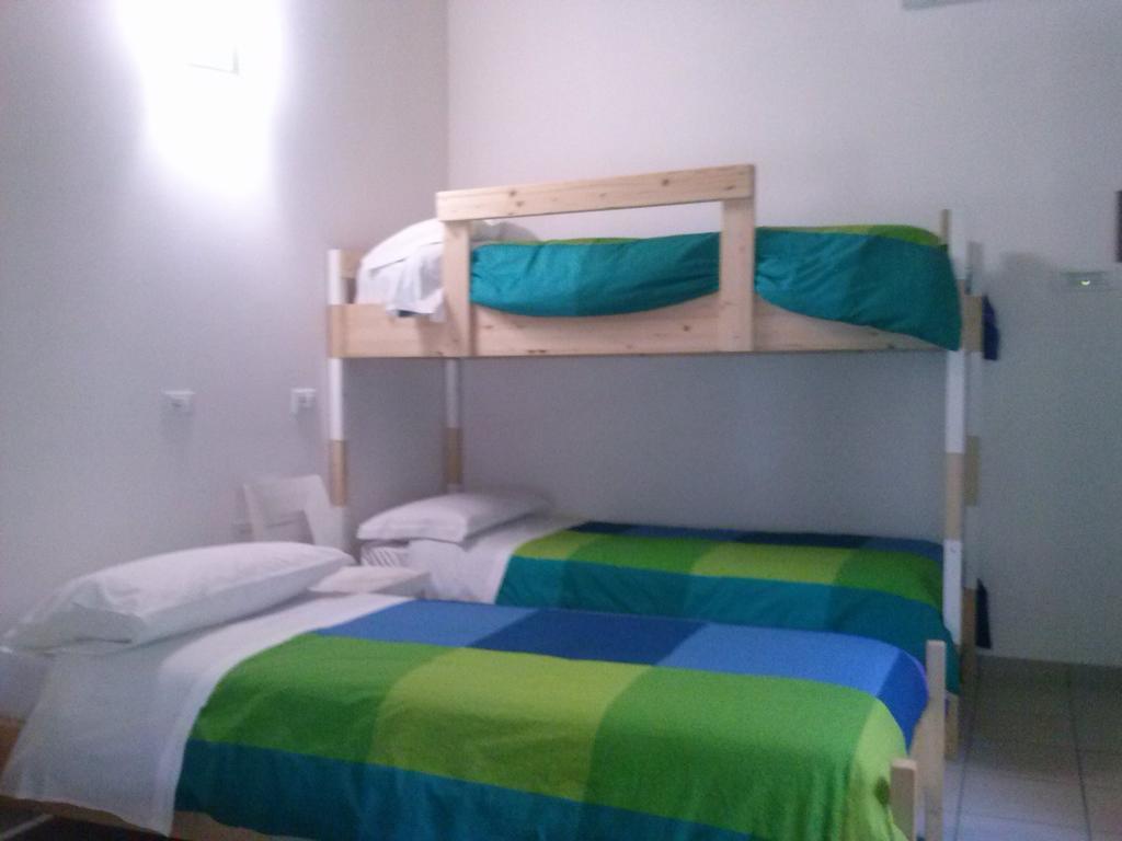 Ostello Casa Rossa Laveno-Mombello Zewnętrze zdjęcie