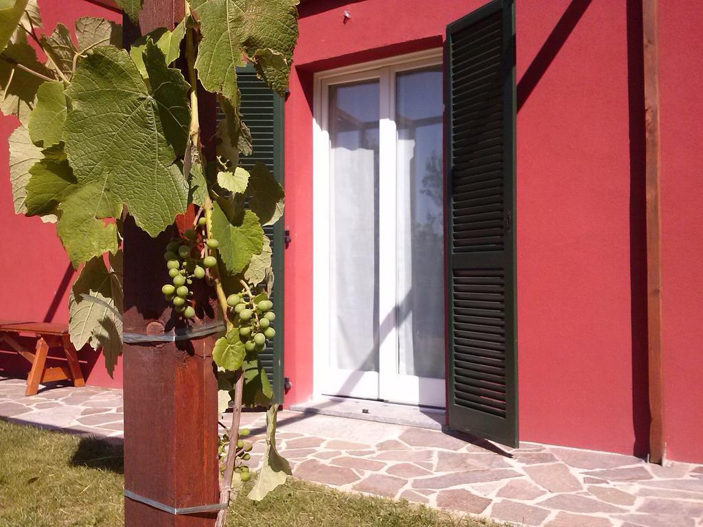 Ostello Casa Rossa Laveno-Mombello Zewnętrze zdjęcie