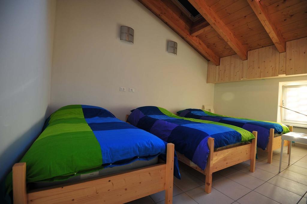 Ostello Casa Rossa Laveno-Mombello Pokój zdjęcie