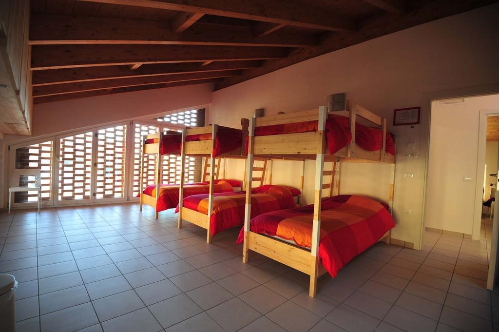 Ostello Casa Rossa Laveno-Mombello Pokój zdjęcie