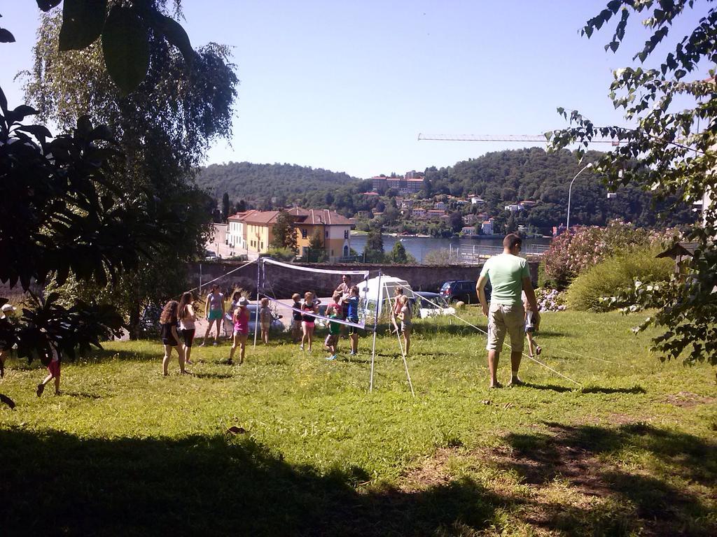 Ostello Casa Rossa Laveno-Mombello Zewnętrze zdjęcie